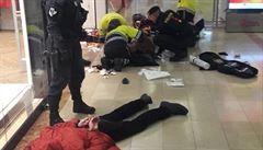 Útoníka policie zadrela na míst, zranný skonil v nemocnici.