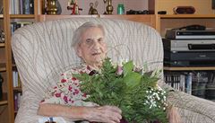 Magdalena Kytnerová na dva roky starém snímku, kdy oslavila 106. narozeniny.