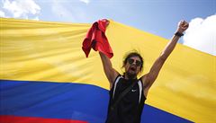 Jeden z demonstrant� p�i kolumbijské generální stávce.