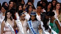 Titul Miss World získala Toni Ann Singhová z Jamajky (uprostřed). Na snímku ji...