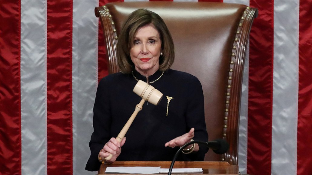 Pedsedkyn snmovny Nancy Pelosi po obalob prezidenta.