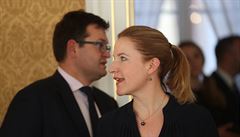 Karolina Peake (místop�edsedkyn� vlády v letech 2011-2012).