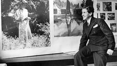 Ladislav Sitenský na své první samostatné výstav�, která se konala 1. - 14....