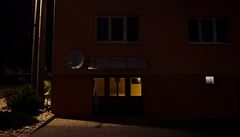 Je hluboká tichá noc, nikde nikdo, v mrazu ani pes ne�t�kne. Vina�ská oblast...