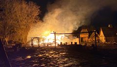 V Řeporyjích v noci hořel historický skanzen, příčinou byla nedbalost. Škoda je 3 miliony korun