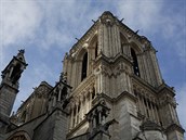 Katedrla Notre-Dame vce ne pl roku po poru.
