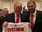 Donald Trump s dresem Alexandera Ovechkina.