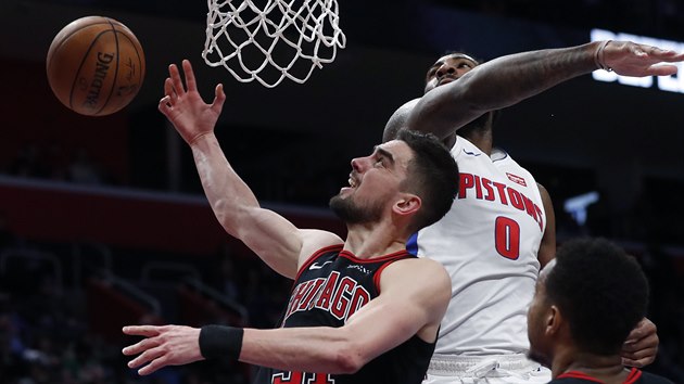 Basketbalista Tomá Satoranský pomohl 16 body Chicagu k vítzství v Detroitu...