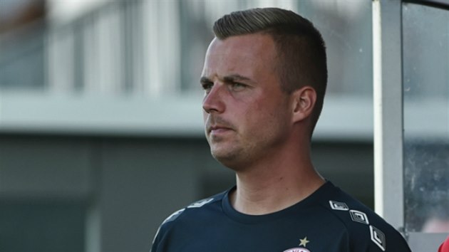 Asistent trenéra Slavie Jaroslav Köstl.