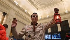 Úpln poprvé plamínek picestoval v roce 1986 letadlem do Lince, kde se stal...