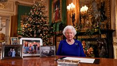 Královna Alžběta II. po dokončení svého tradičního vánočního projevu. | na serveru Lidovky.cz | aktuální zprávy