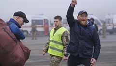Ukrajina a separatist si vymnili celkem 200 zadrovanch lid. Krok uvtali Putin, Macron i Merkelov