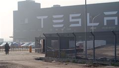 Tesla navzdory pandemii dodala vce aut, ne se ekalo. Meziron odbyt klesl o necelch 5 procent