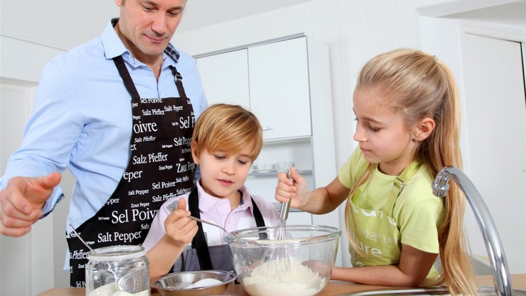 Děti se při vaření naučí kreativitě, kritickému myšlení a spolupráci.