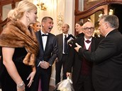 Maarský premiér (vpravo) pijel na slavnostní znovuotevení Státní opery v...