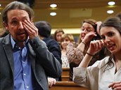 Emotivní reakce Pabla Iglesiase, lídra strany Unidas Podemos (Spolen meme)...