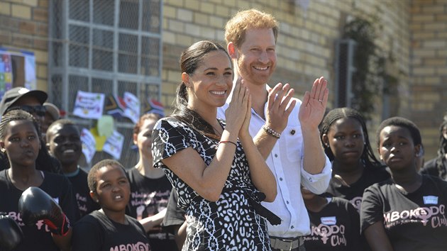 Archivní snímek ze záí 2019, kdy britský princ Harry a jeho manelka,...