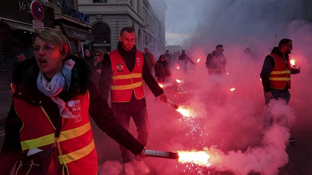 Protesty proti dchodové reform ve Francii.