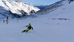 Mezi na�e oblíbené sjezdovky pat�í p�ehledné trat� podél kotvového vleku...