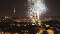 Novoro�ní oh�ostroj v Praze