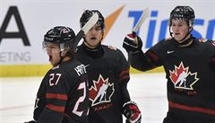 Hokejisté Kanady (zleva) Barrett Hayton, Kevin Bahl, a Alexis Lafreniere se... | na serveru Lidovky.cz | aktuální zprávy