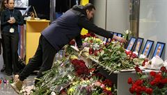 Na letišti v Kyjevě je provizorní pomník na památku obětí zříceného letadla v...