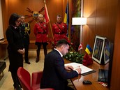 Ukrajinský prezident Volodymyr Zelenskyj podepsal ve stedu písemnou kondolenci...