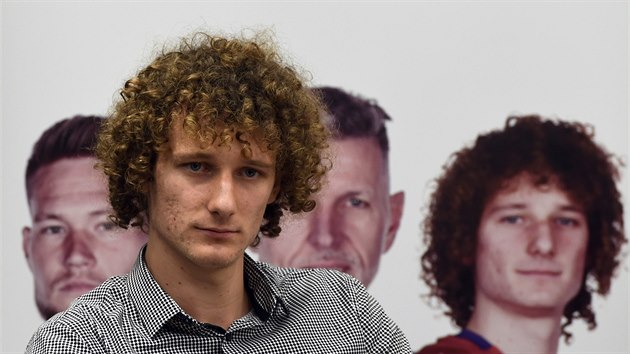 Alex Král na tiskové konferenci spolenosti TCL. ínský výrobce elektroniky je...