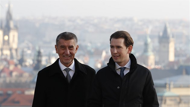 Premiér Andrej Babi a rakouský kanclé Sebastian Kurz.