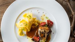 Nechat si poradit, um�t naslouchat, v�ímat si mali�kostí. Být tím vzorem a...