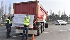 Slovenští autodopravci znovu blokují kamionům hraniční přechody, tvoří se kolony