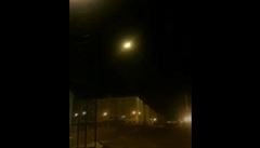 Video ukazuje zásah letadla raketou, tvrdí noviná�i.