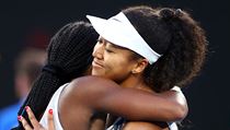 Naomi Ósakaová a Coco Gauffová po zápase na Australian Open.