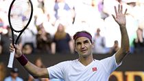 Roger Federer po vtzstv nad Tennys Sandgrenem, proti ktermu odvrtil sedm...