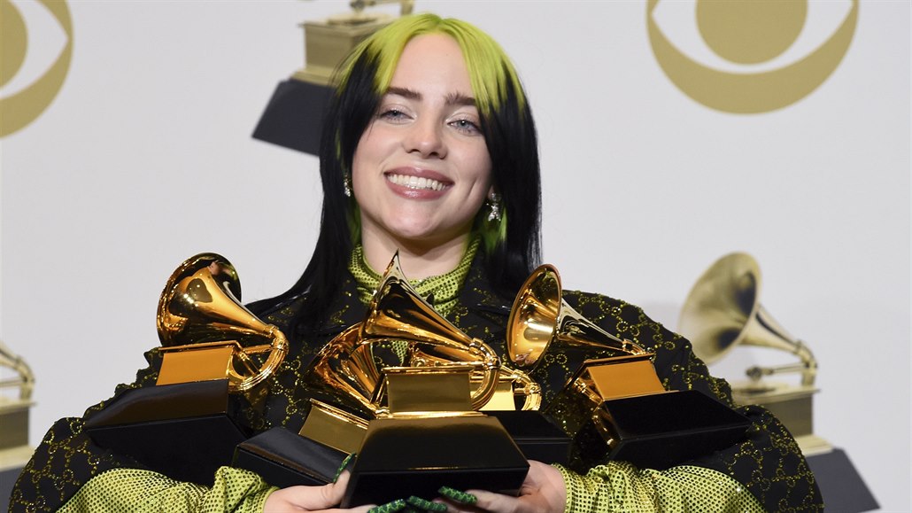 Udílení amerických hudebních cen Grammy v pondlí ovládla osmnáctiletá americká...