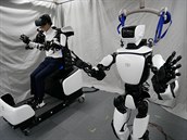 Na olympid v Tokiu budou roznet pit nebo sbrat nin roboti
