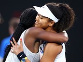 Naomi sakaov a Coco Gauffov po zpase na Australian Open.