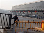 V Pekingu uzaveli autobusové nádraí, spoje mezi provinciemi jsou peruené...