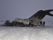 "Americký letoun Bombardier E-11A se dnes zítil v afghánské provincii Ghazní,"...