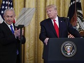 Americk prezident Donald Trump (vpravo) a israelsk premir Benjamin Netanjahu.