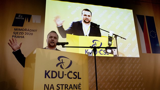 Novým éfem KDU-SL byl zvolen exministr zemdlství Marian Jureka, nahradí...