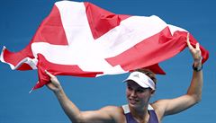 Caroline Wozniacká se lou�í s kariérou s dánskou vlajkou v ruce.