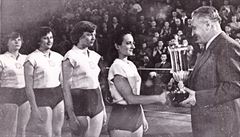 Odešla „Železná lady“ basketbalu Hana Ezrová, bylo jí 92 let