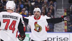 Hokejisté Ottawy Senators oslavili venkovní vítězství téměř po dvou měsících.