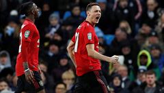 Nemanja Mati otevel skóre manchesterského derby.