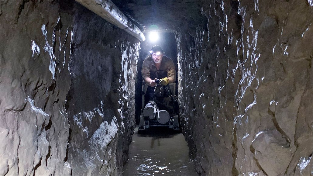 Nejdelí paerácký tunel mezi USA a Mexikem.