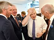 Ped setkáním vlády se premiér Boris Johnson setkal s éfy místních firem.