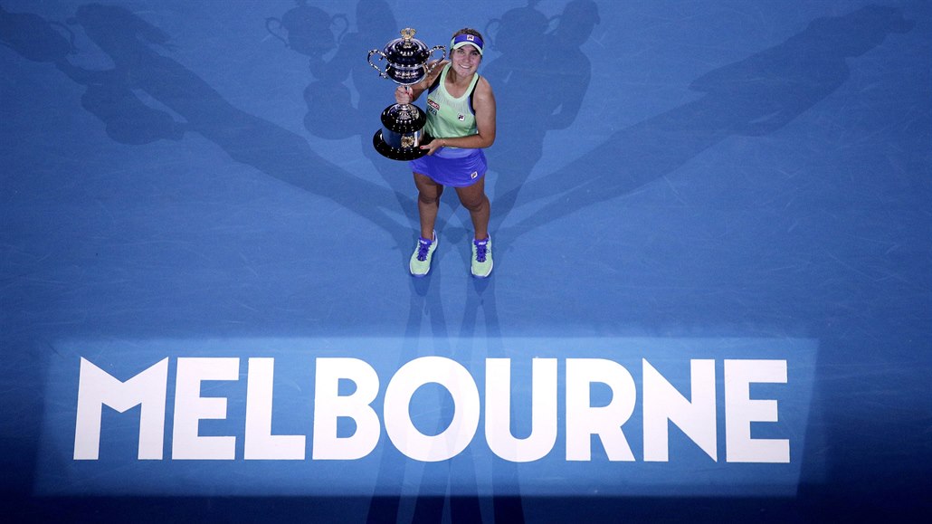 Americká tenistka Sofia Keninová porazila ve finále Australian Open Garbiňe...