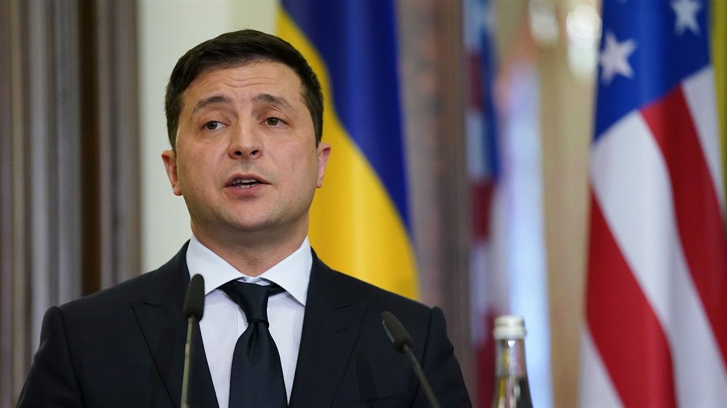 Ukrajinský prezident Volodymyr Zelenskyj na Twitteru uvedl, e nové peníze...