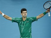 Novak Djokovi slaví rekordní osmý triumf na Australian Open.